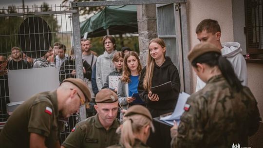 200 ochotników zaczyna szkolenie w lubelskiej brygadzie. Wielu wykorzystuje ostatnie tygodnie wakacji