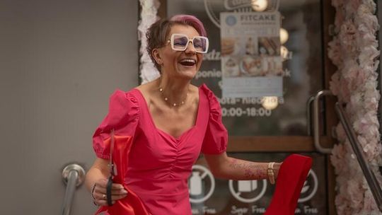 Bez cukru, bez glutenu. Co kusi za różowymi drzwiami przy Chopina 8?