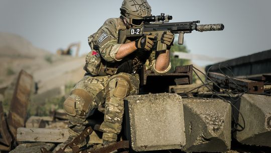 Bezpieczeństwo składowania i przechowywania broni palnej