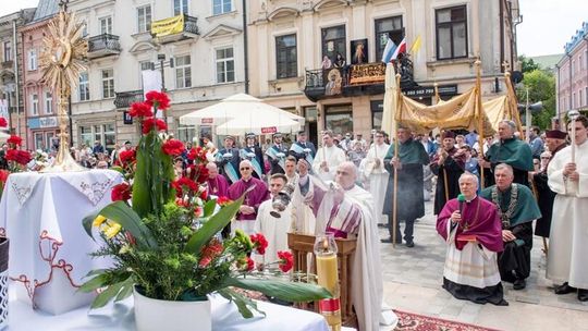 Boże Ciało to nie tylko procesja. Teolog z KUL przypomina, co jest najważniejsze