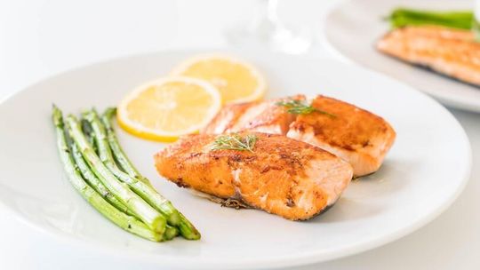 Dieta keto w praktyce. 3 proste pomysły na sycącą kolację