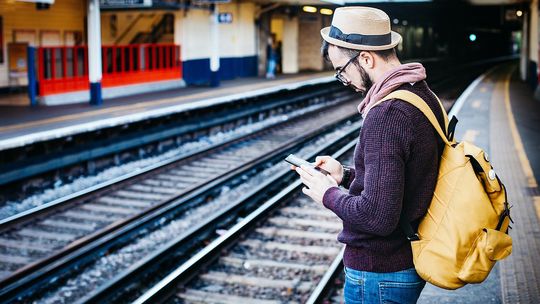 Dworce przyszłości będą ośrodkami transportowymi i komercyjnymi. Kolej nadrabia wieloletnie zaległości