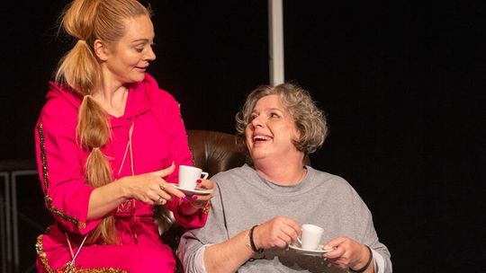 „Fly Me to the Moon” – błyskotliwa komedia o marzeniach, pieniądzach i pokusach