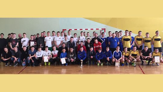 Halowy Turniej Piłki Nożnej Juniorów - Wierzbica 2019