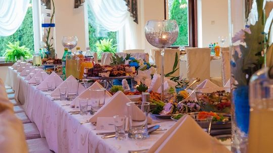 Ile wcześniej należy zamówić salę weselną?