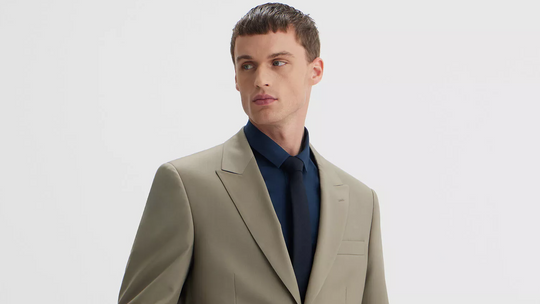 Jak dopasować marynarkę męską na różne okazje? Pomysły na stylizacje