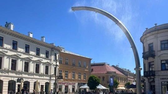 Jak przetrwać upały w Lublinie? Kurtyny wodne, poidełka i ważne apele