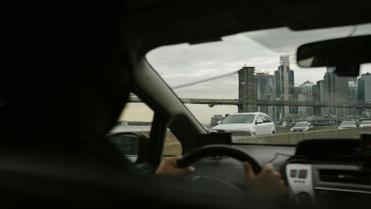 Jak skutecznie pozbyć się nieprzyjemnych zapachów w samochodzie?