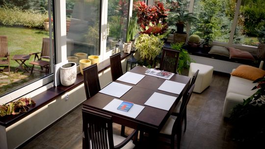 Jak uniknąć najczęstszych błędów przy urządzaniu ogrodu zimowego ? praktyczny przewodnik krok po kroku