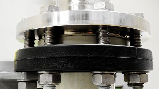 Jaka jest budowa i zastosowanie tulei ślizgowych?