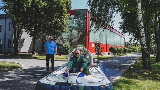 Jeździ, pływa i lata - studenci Politechniki Lubelskiej mają własny poduszkowiec.