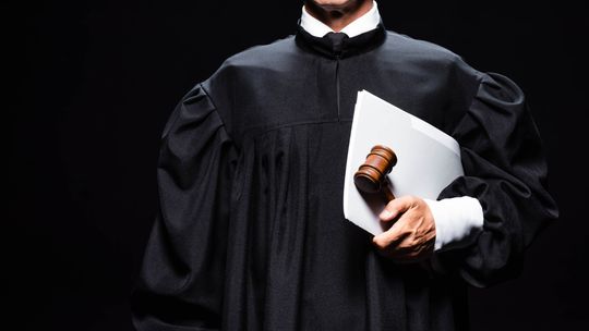 Kredyty frankowe - W jakich sytuacjach warto skorzystać z pomocy prawnej?