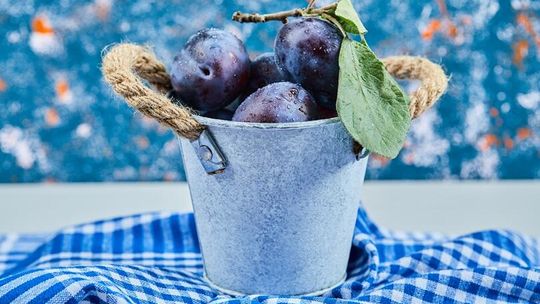 Kruszonka ze śliwkami + jesienna herbata: duet, który pokochasz tej jesieni!