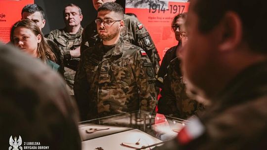 Lekcja patriotyzmu. Lubelscy Terytorialsi z wizytą w Ossowie