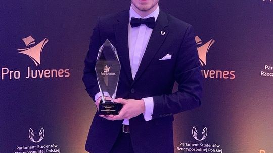 Maciej Cieciora laureatem nagrody Pro Juvens