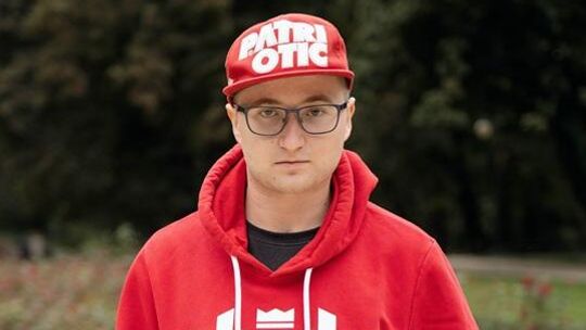 Obudził się ze śpiączki i wrócił do rapu. Historia Dawida Grzesiaka porusza do bólu