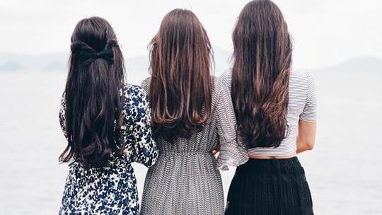 Od goździka i rajstop po obojętność. Jak trzy pokolenia lublinianek wspominają Dzień Kobiet