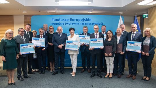 Podpisanie umów na wsparcie edukacji z Funduszy Europejskich