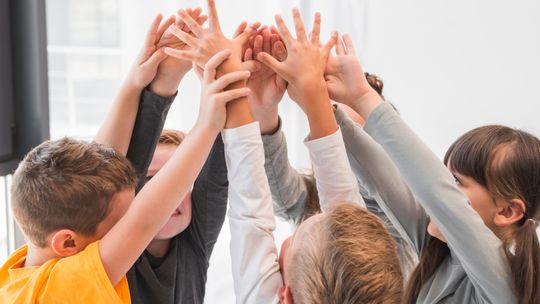 Pomoc dla dzieci - jak fundacje zmieniają ich świat i dlaczego warto wspierać?