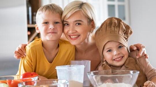 Rodzinne sobotnie śniadanie: 5 przepisów, które pokochacie od pierwszego kęsa!