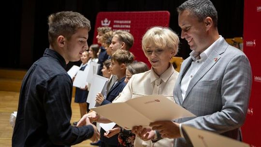 Stypendia dla osób działających w obszarze kultury przyznane Stypendia dla osób działających w obszarze kultury przyznane