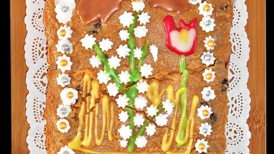 Ten mazurek robi furorę na Wielkanoc. Możesz zrobić go w zupełnie nowej wersji