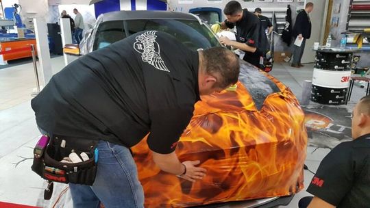 UbieramySamochody.pl - miejsce, w którym zwykłe auta stają się obiektem pożądania