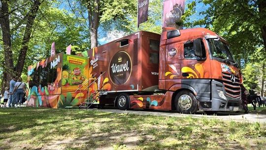 Wawel Truck nadciąga do Kazimierza Dolnego – czekoladowa zabawa za darmo!