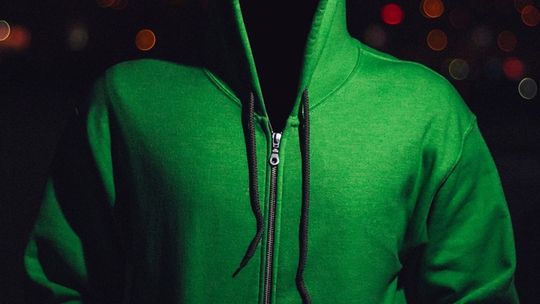 Wodoodporne kurtki przeciwdeszczowe - niezbędny element ochrony dla wielu branż