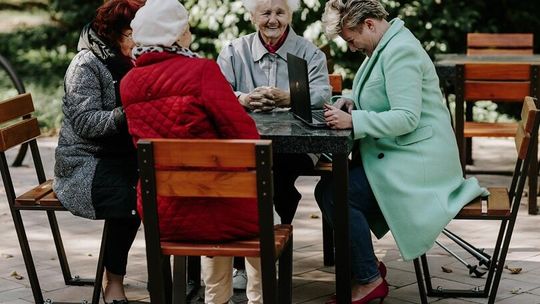 Wsparcie psychologiczne dla lubelskich seniorek i seniorów.