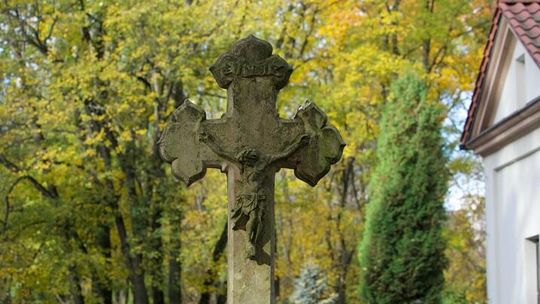 Wyszukiwarka grobów na cmentarzach na Majdanku i przy ul. Białej