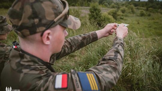 Z mundurem w planach – młodzież z klas OPW szkoli się z żołnierzami 2LBOT Z mundurem w planach – młodzież z klas OPW szkoli się z żołnierzami 2LBOT