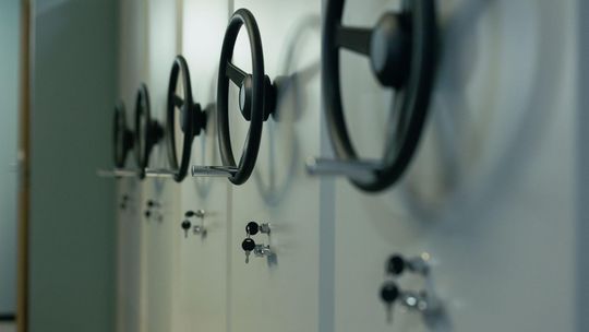 Zamek kluczowy, elektroniczny czy biometryczny – jakie zamknięcie sejfu wybrać?