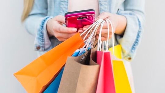 Zima pod znakiem oszczędności. Polacy zmieniają nawyki i wybierają rozsądek