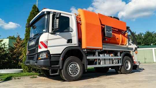 ZUKiM z nowymi pojazdami za ponad 3,3 mln zł – lepsze utrzymanie dróg i sieci wod-kan