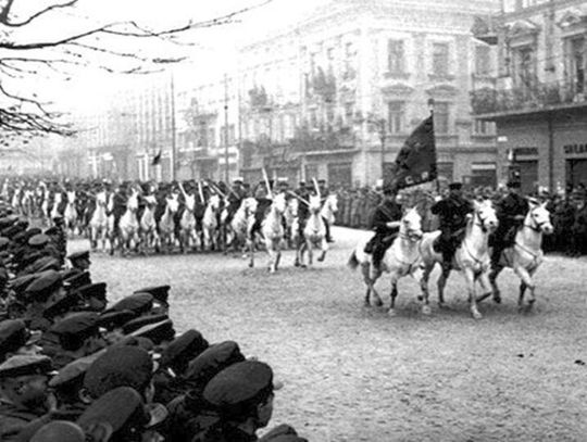 Cios w plecy - 17 września 1939 roku Polska w kleszczach wrogów