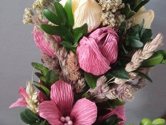 Jak powstają palmy wielkanocne z duszą? Opowiada Magda Bieniek-Kamińska z KGW Sieprawiczanki