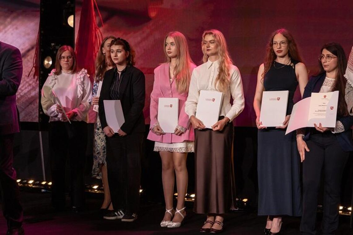 222 studentów nagrodzonych. Marszałek Województwa Lubelskiego wręczył stypendia 222 studentów nagrodzonych. Marszałek Województwa Lubelskiego wręczył stypendia