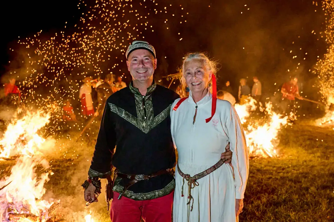 Boso przez żar. Dlaczego ludzie chodzą po ogniu? Boso przez żar. Dlaczego ludzie chodzą po ogniu?