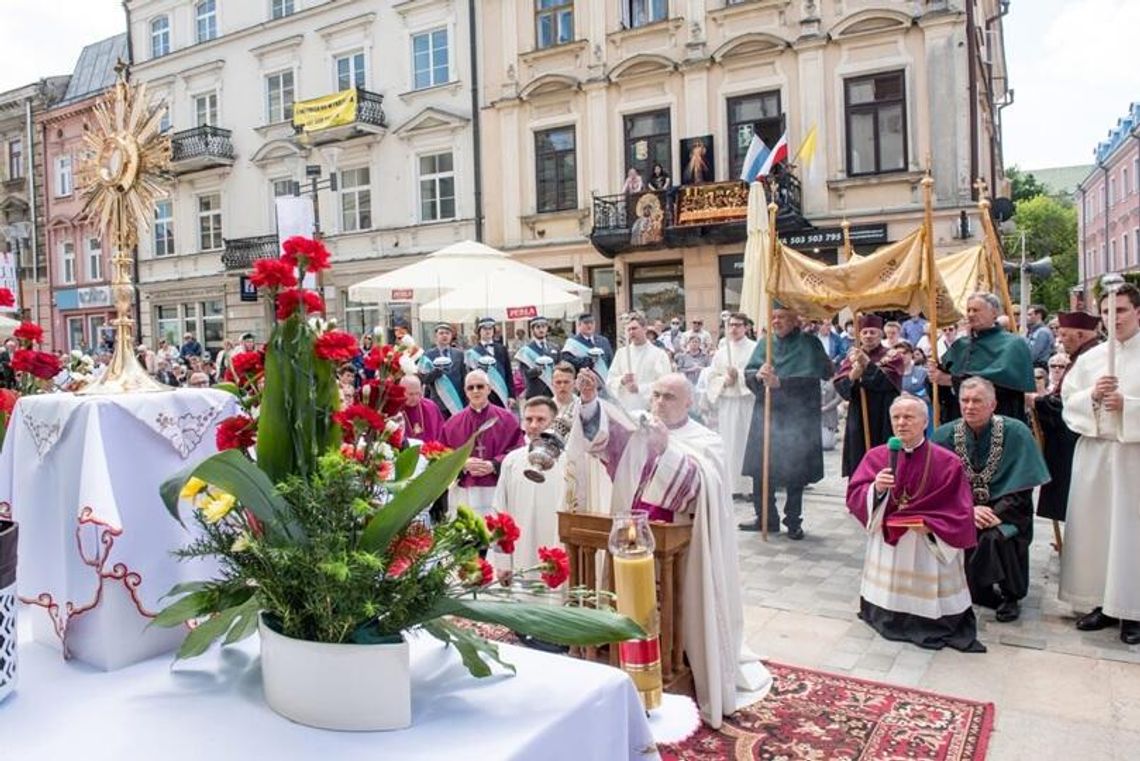 Boże Ciało to nie tylko procesja. Teolog z KUL przypomina, co jest najważniejsze