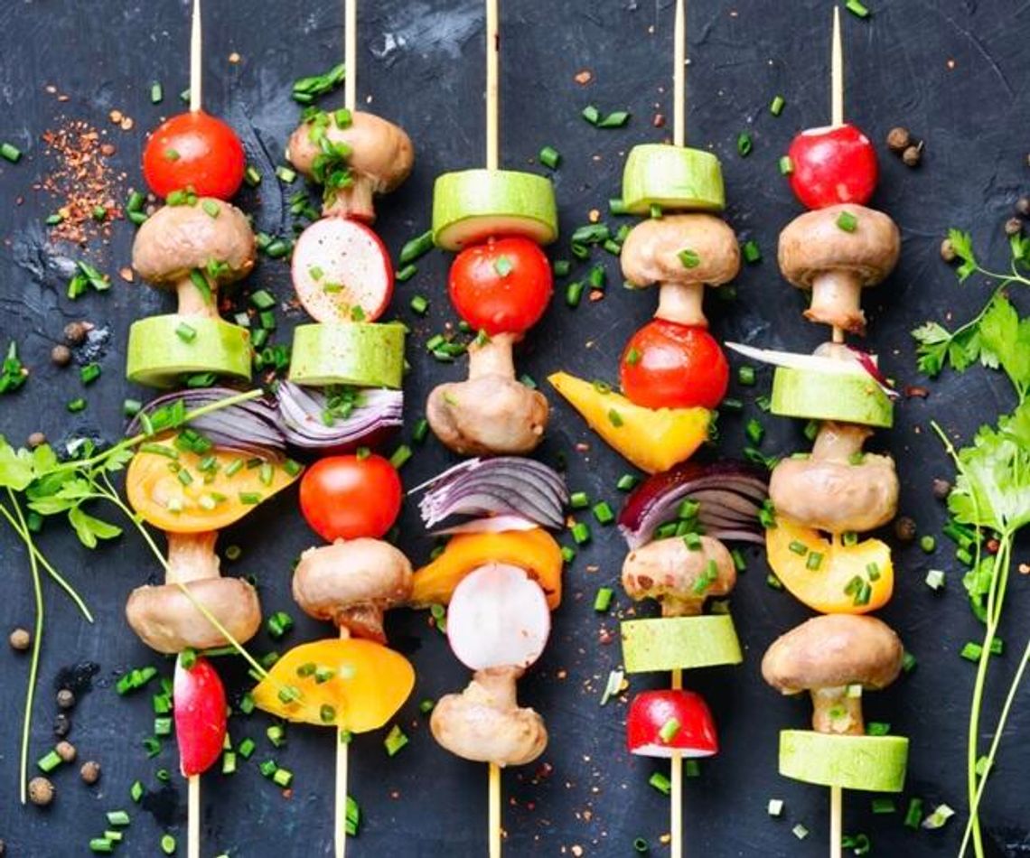 Co latem wrzucić na ruszt i dlaczego warto postawić na sery żółte?