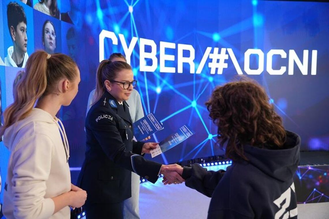 „CyberMocni” zachwycają uczniów