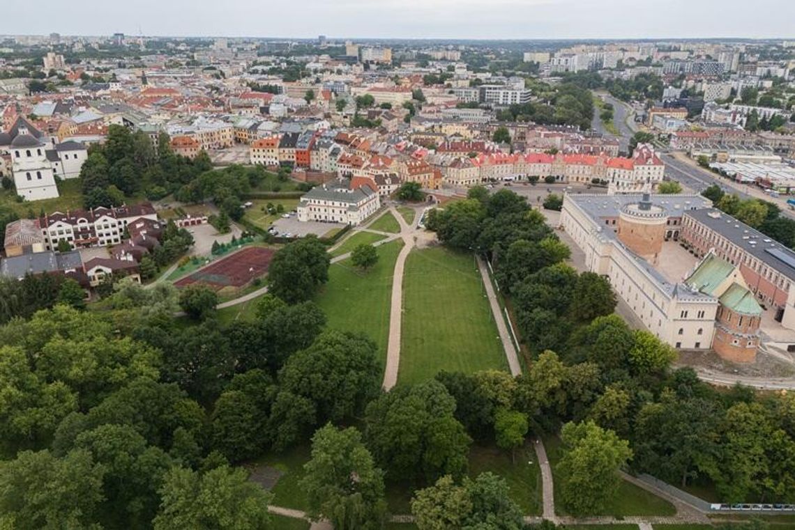Cztery oferty w przetargu na rewitalizację Błoni pod Zamkiem