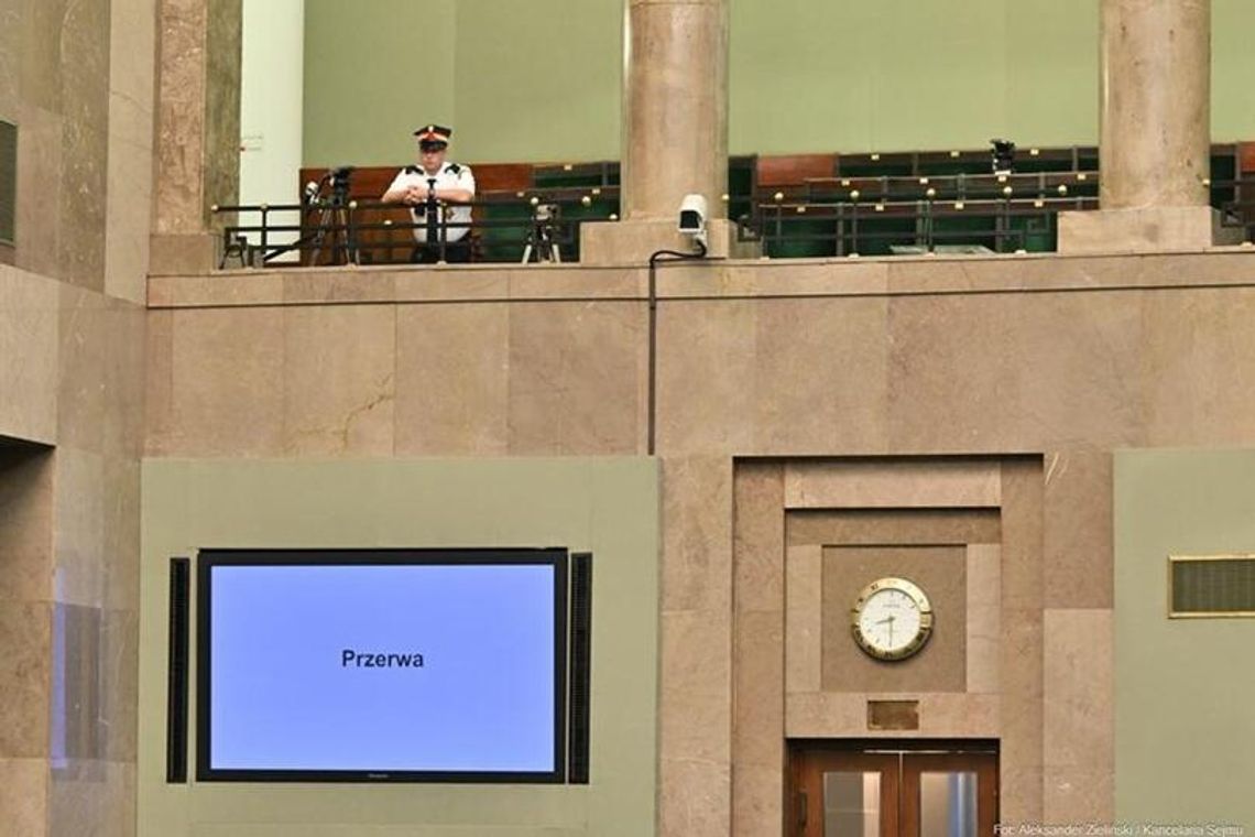 Dzień Otwarty w Sejmie i Senacie z okazji Święta Niepodległości. Poznaj kulisy polskiego parlamentu