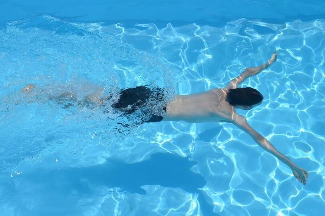 Ile kosztuje wyjście na  basen w Lublinie? Sprawdziliśmy ceny w Aqua Lublin, Spa Orkana i Łabędziej. Różnice zaskakują