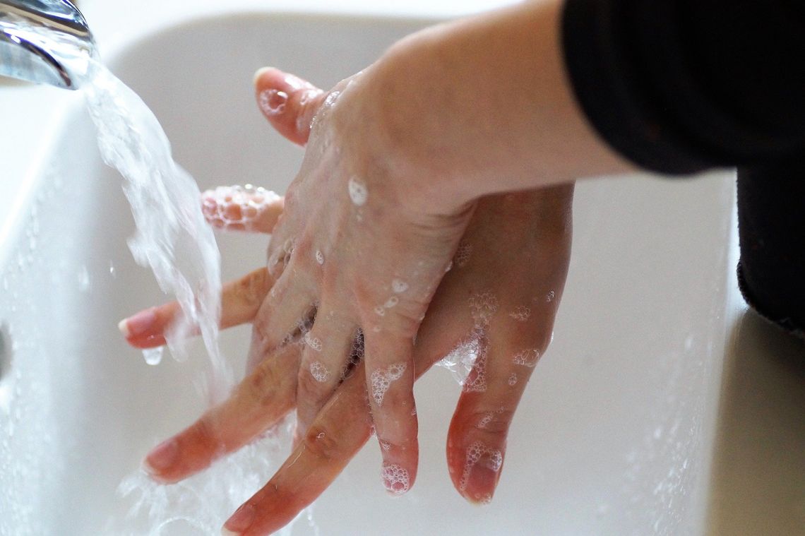 Koronawirus: Mycie rąk mydłem kluczowe w walce z wirusem, ale niedostępne dla milionów ludzi na świecie – ostrzega UNICEF