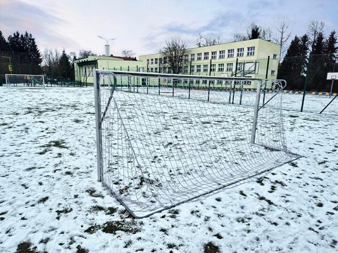 Lublin: Boiska na nowo w szkołach i dzielnicach