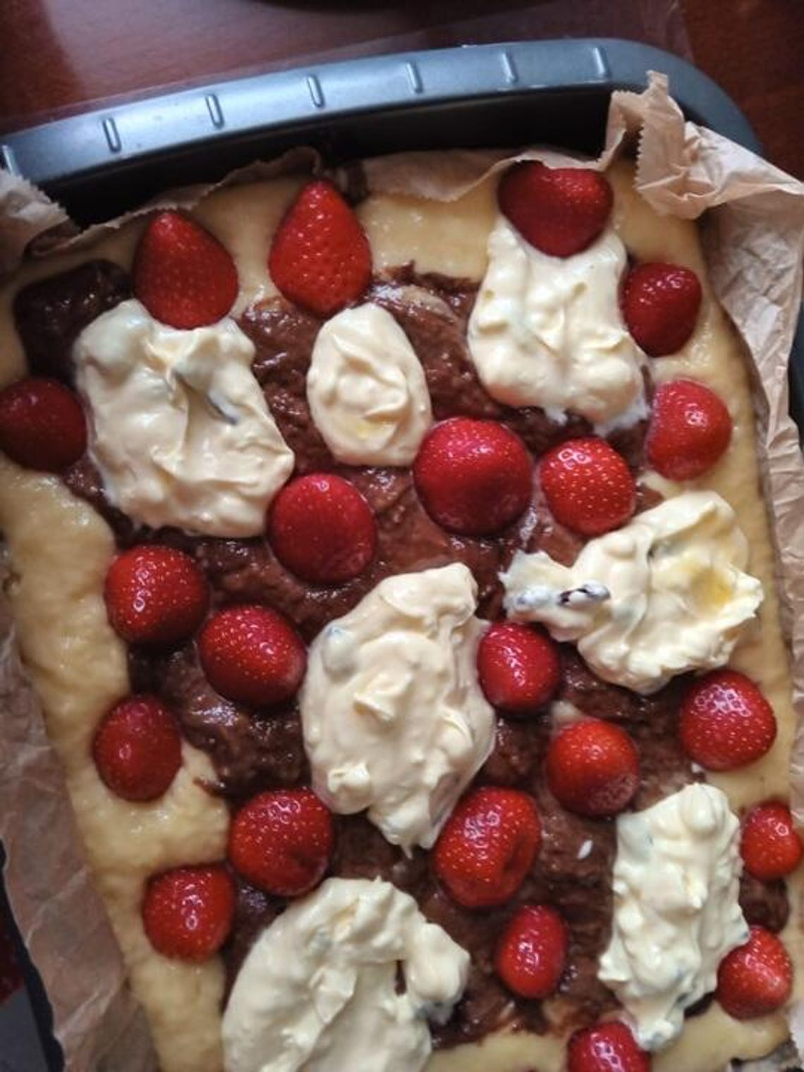 Najszybsze ciasto z truskawkami i serkiem mascarpone