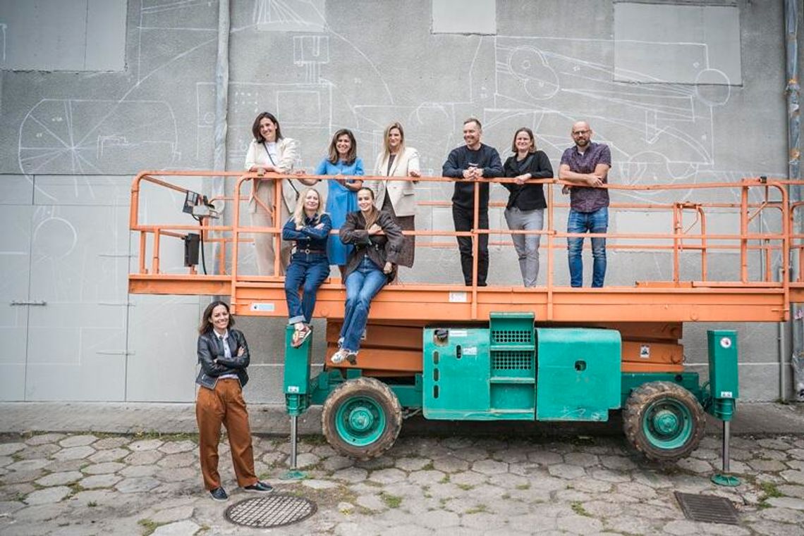 Od fabryki tytoniu do centrum kreatywności – Lublin maluje swoją przyszłość sztuką!