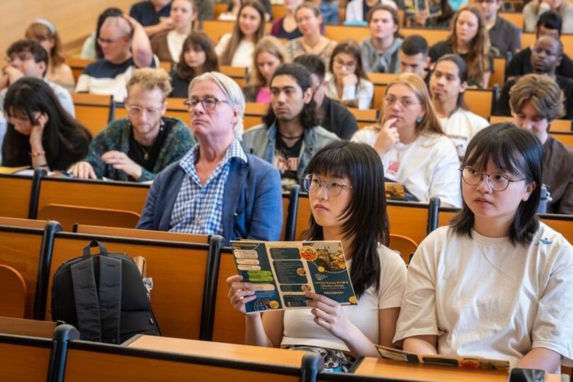 Od Teksasu po Japonię. Ponad 100 osób z 43 krajów uczy się języka polskiego na KUL Od Teksasu po Japonię. Ponad 100 osób z 43 krajów uczy się języka polskiego na KUL